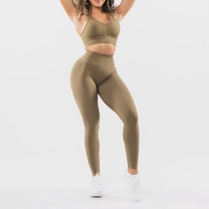 Alphalete Amplify Set Not Gold - M